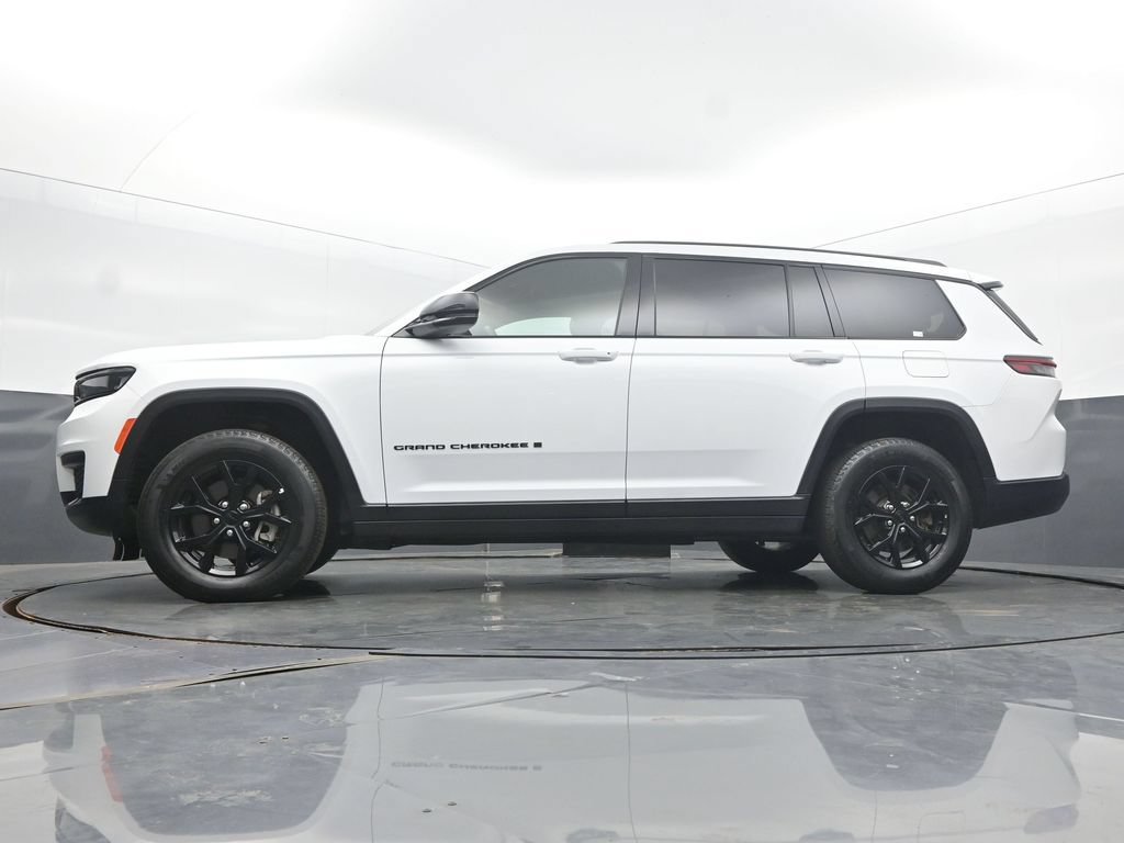 Used 2025 Jeep Grand Cherokee L Laredo AWD/4WD image 57