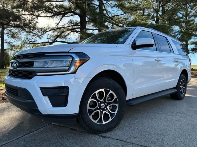 Used 2024 Ford Expedition Max XLT AWD/4WD image 2