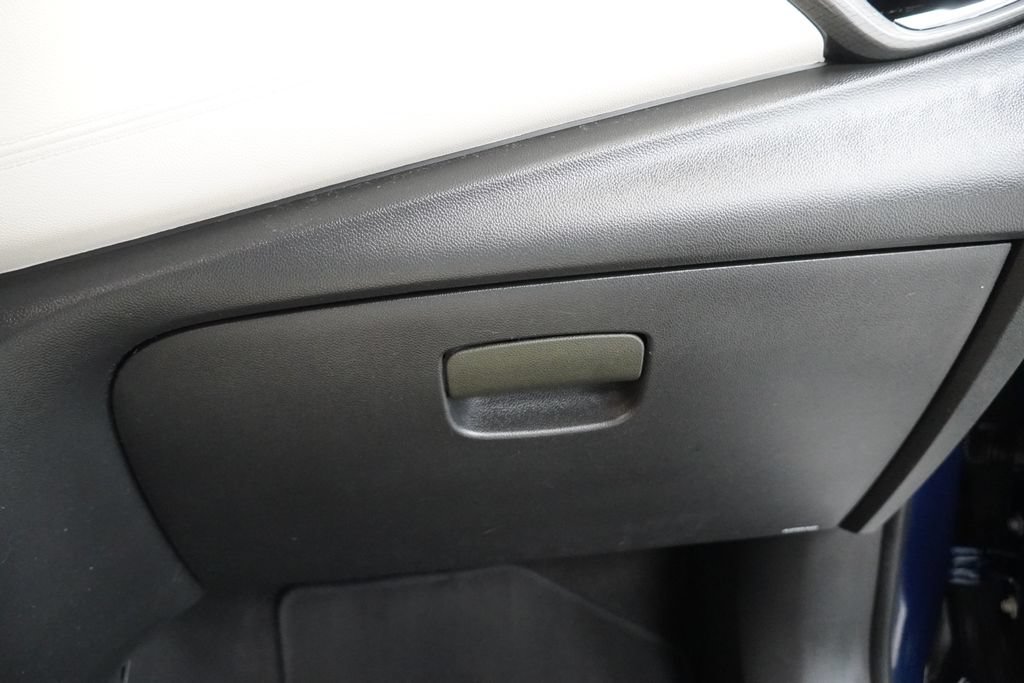 Used 2022 Buick Encore GX Select AWD/4WD image 38