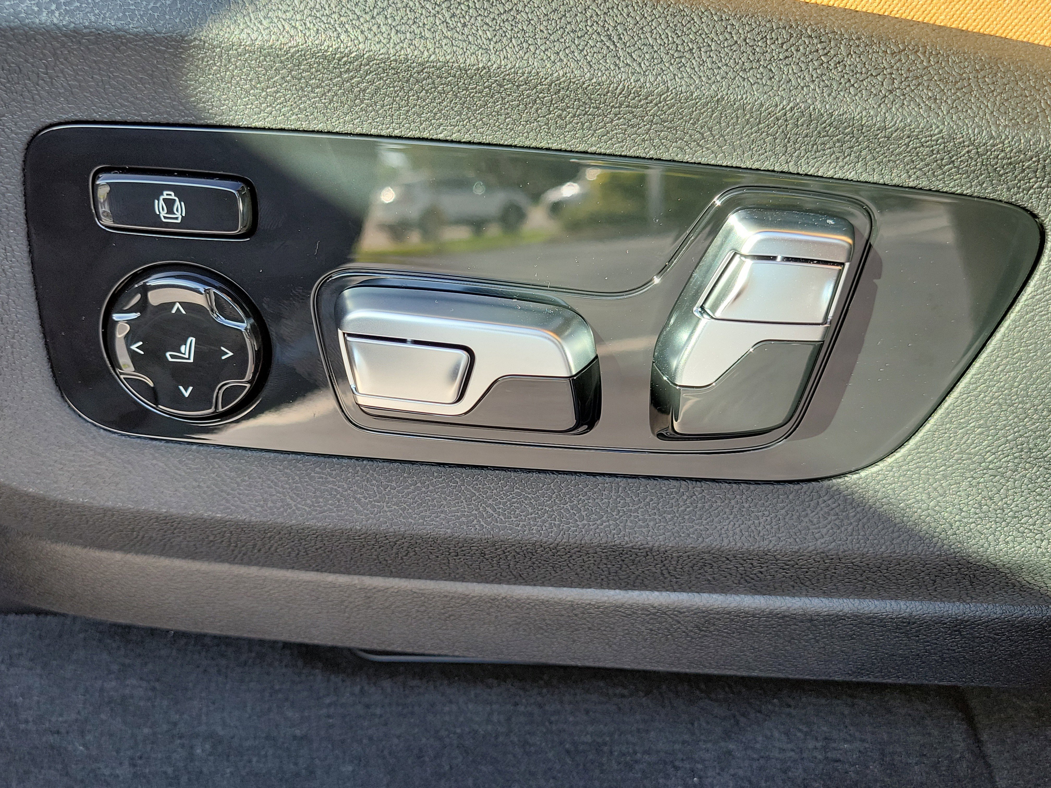 New 2026 BMW X5 sDrive40i image 23