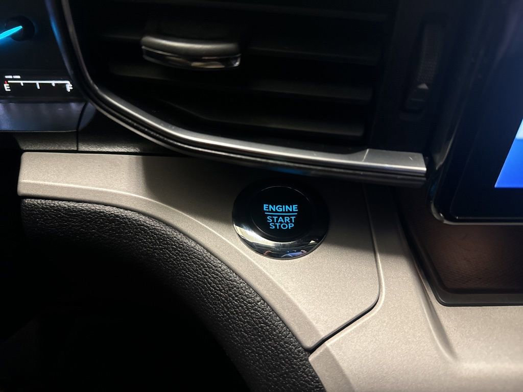 Used 2023 Ford Explorer XLT w/ Equipment Group 202A image 16