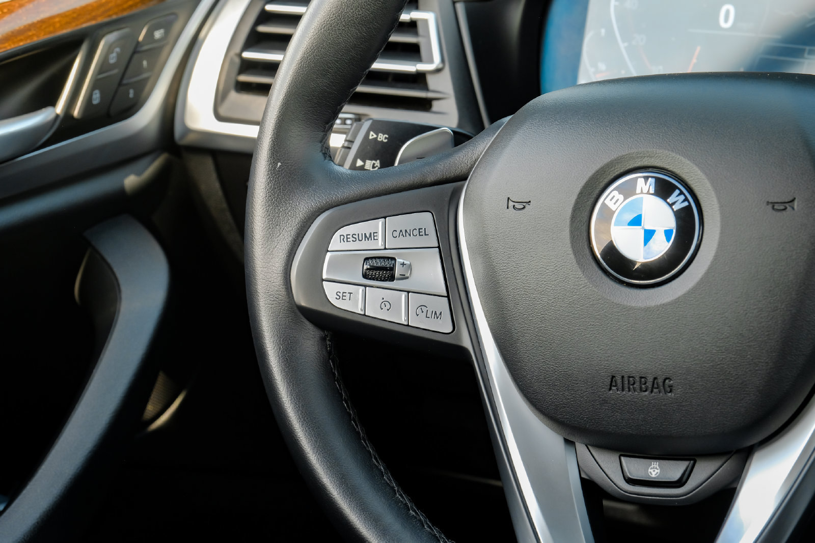 Used 2023 BMW X3 xDrive30i w/ Convenience Package AWD/4WD image 16