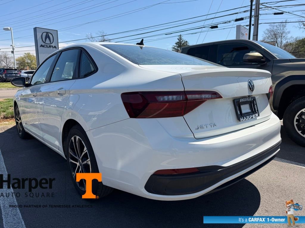 Used 2023 Volkswagen Jetta Sport image 3