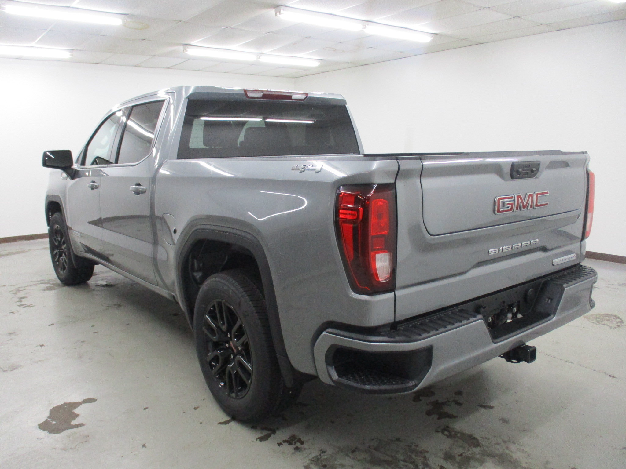 New 2026 GMC Sierra 1500 Elevation AWD/4WD image 8