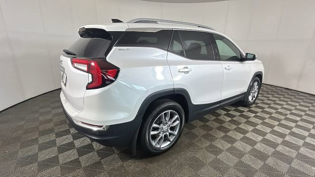 Used 2022 GMC Terrain SLT FWD image 3