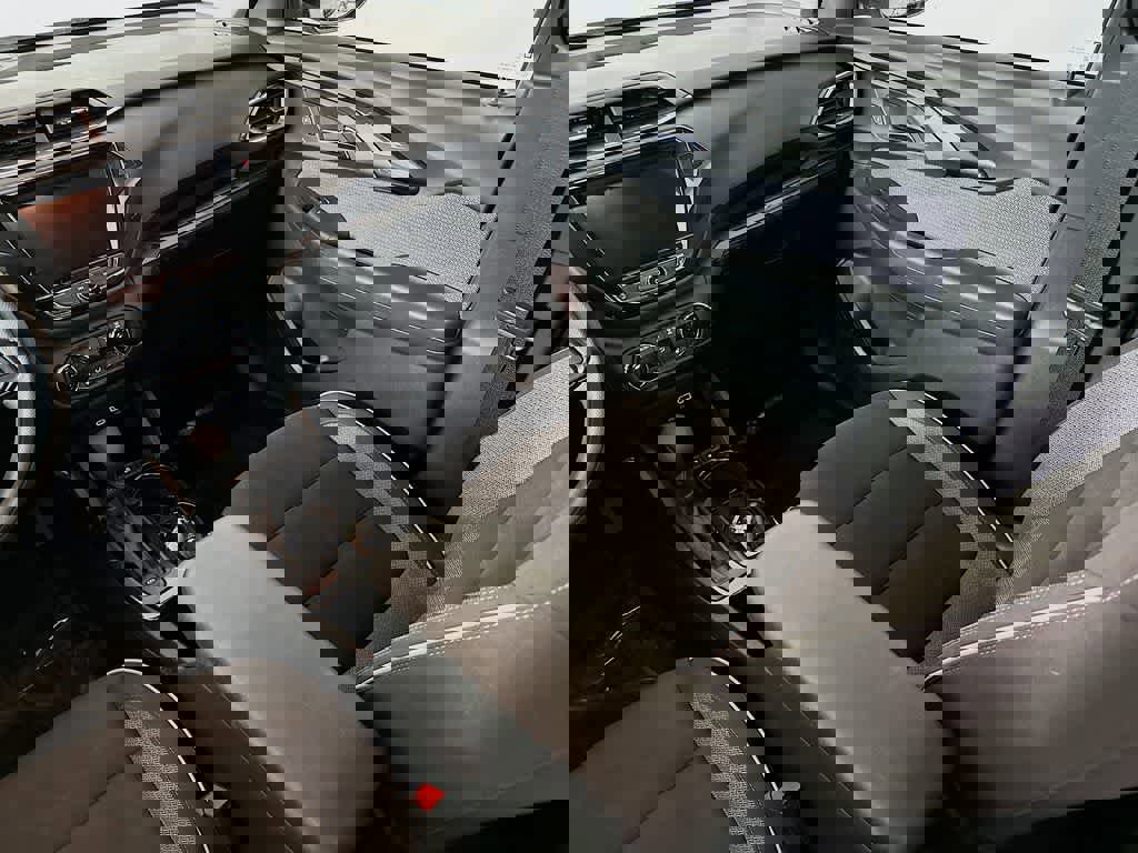 Used 2023 Chevrolet TrailBlazer LT w/ Convenience Package FWD image 11