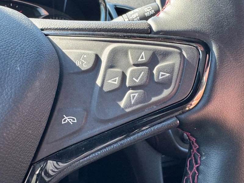 Used 2023 Chevrolet Equinox RS w/ LPO, Floor Liner Package FWD image 17
