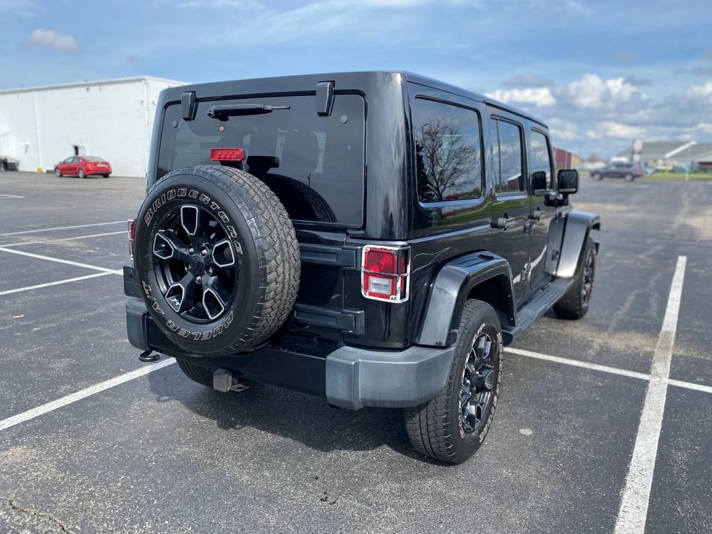 Used 2018 Jeep Wrangler Unlimited Sahara AWD/4WD image 7