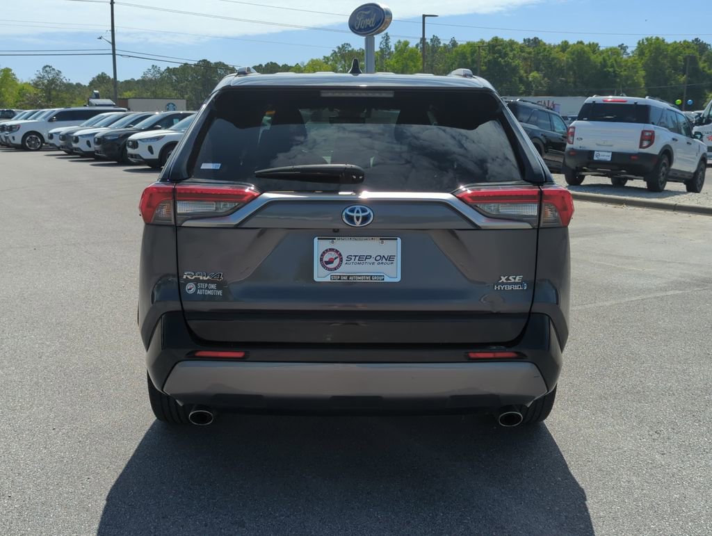 Used 2020 Toyota RAV4 XSE w/ XSE Grade Weather Package AWD/4WD image 6