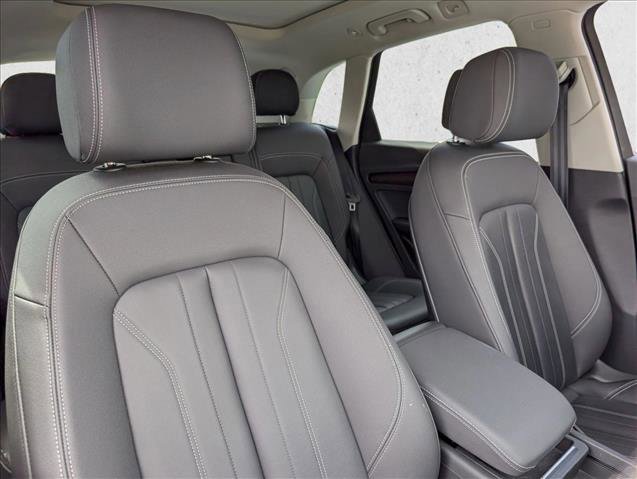 Used 2021 Audi Q5 2.0T Premium w/ Convenience Package AWD/4WD image 19