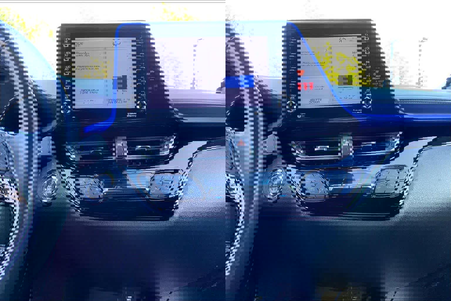 Used 2021 Toyota C-HR XLE FWD image 31