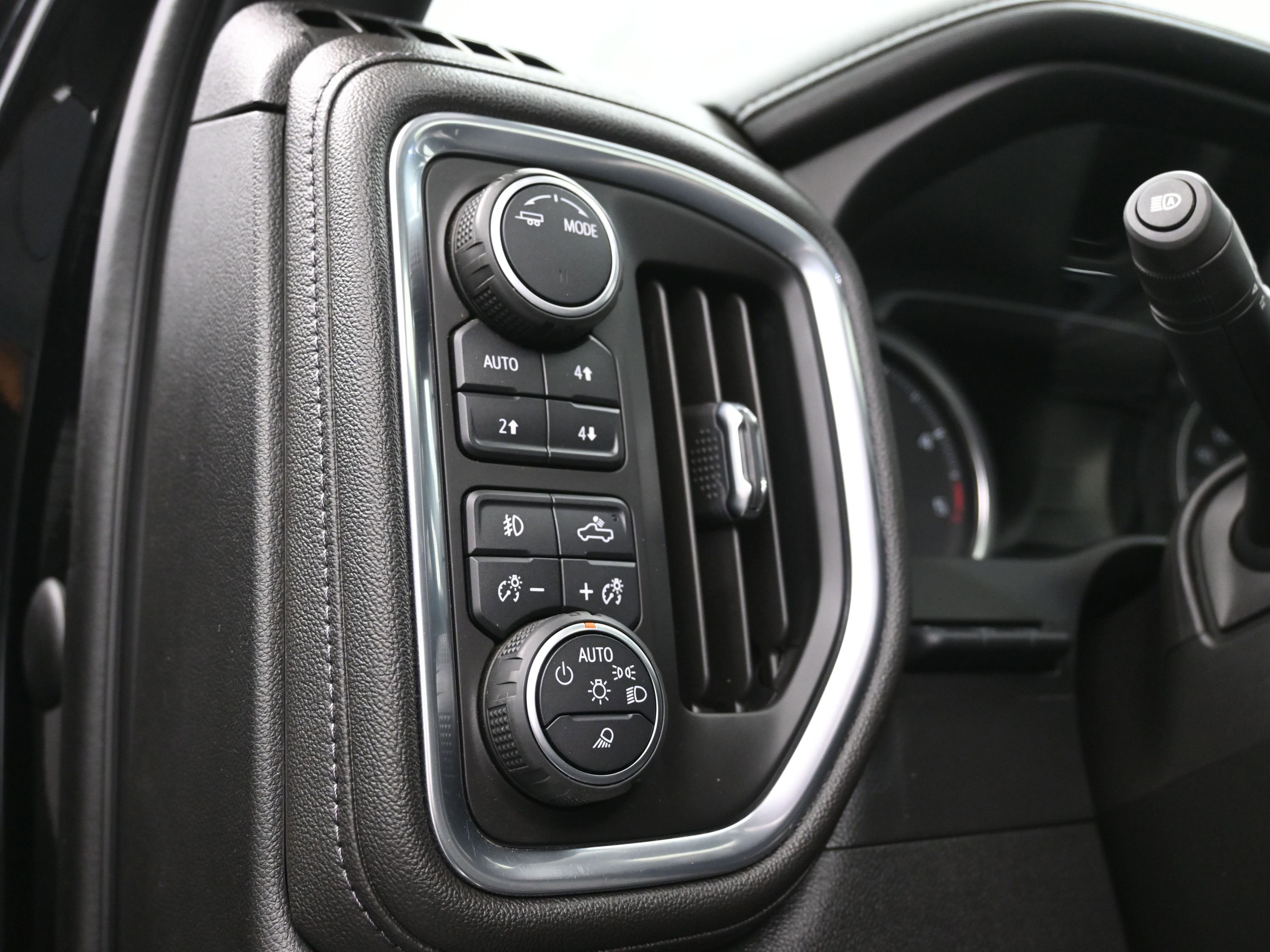 Used 2020 Chevrolet Silverado 2500 High Country w/ Z71 Off-Road Package image 23