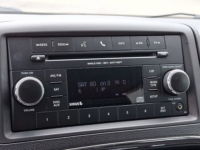 Used 2015 Dodge Grand Caravan SXT w/ UConnect Hands-Free Group FWD image 16