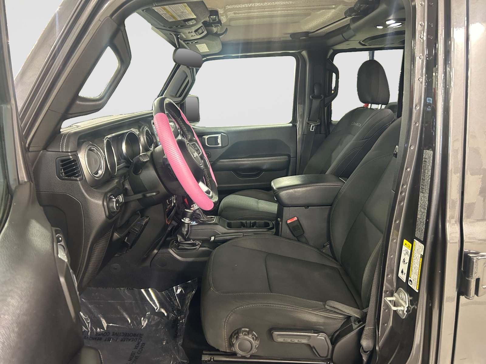 Used 2019 Jeep Wrangler Unlimited Sahara w/ Safety Group AWD/4WD image 11