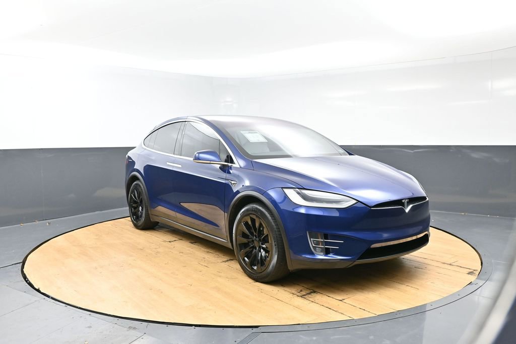 Used 2017 Tesla Model X 90D image 10