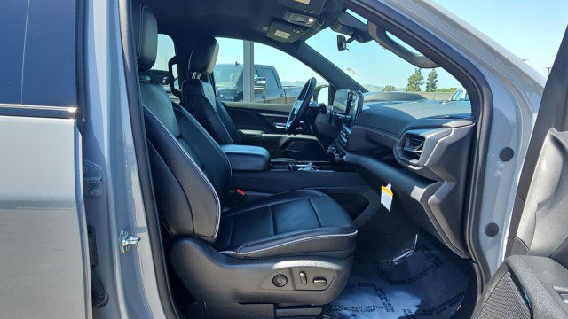 Used 2025 Chevrolet Silverado EV LT w/ LT Premium Package image 27