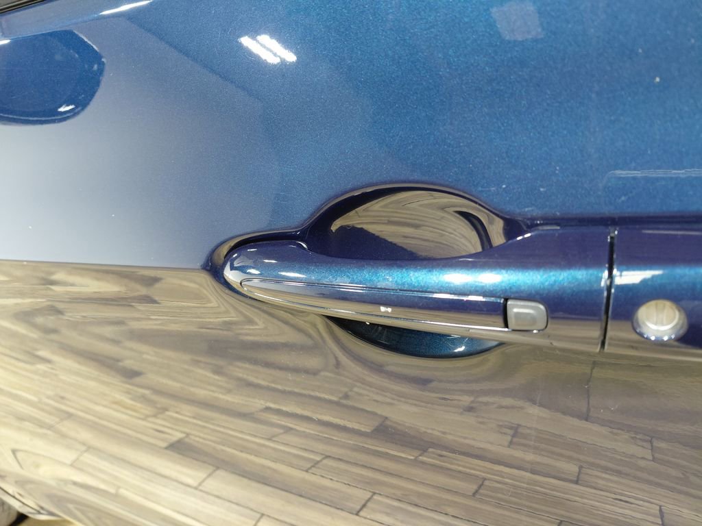 Used 2025 Chrysler Pacifica Limited w/ Trailer Tow Group AWD/4WD image 28