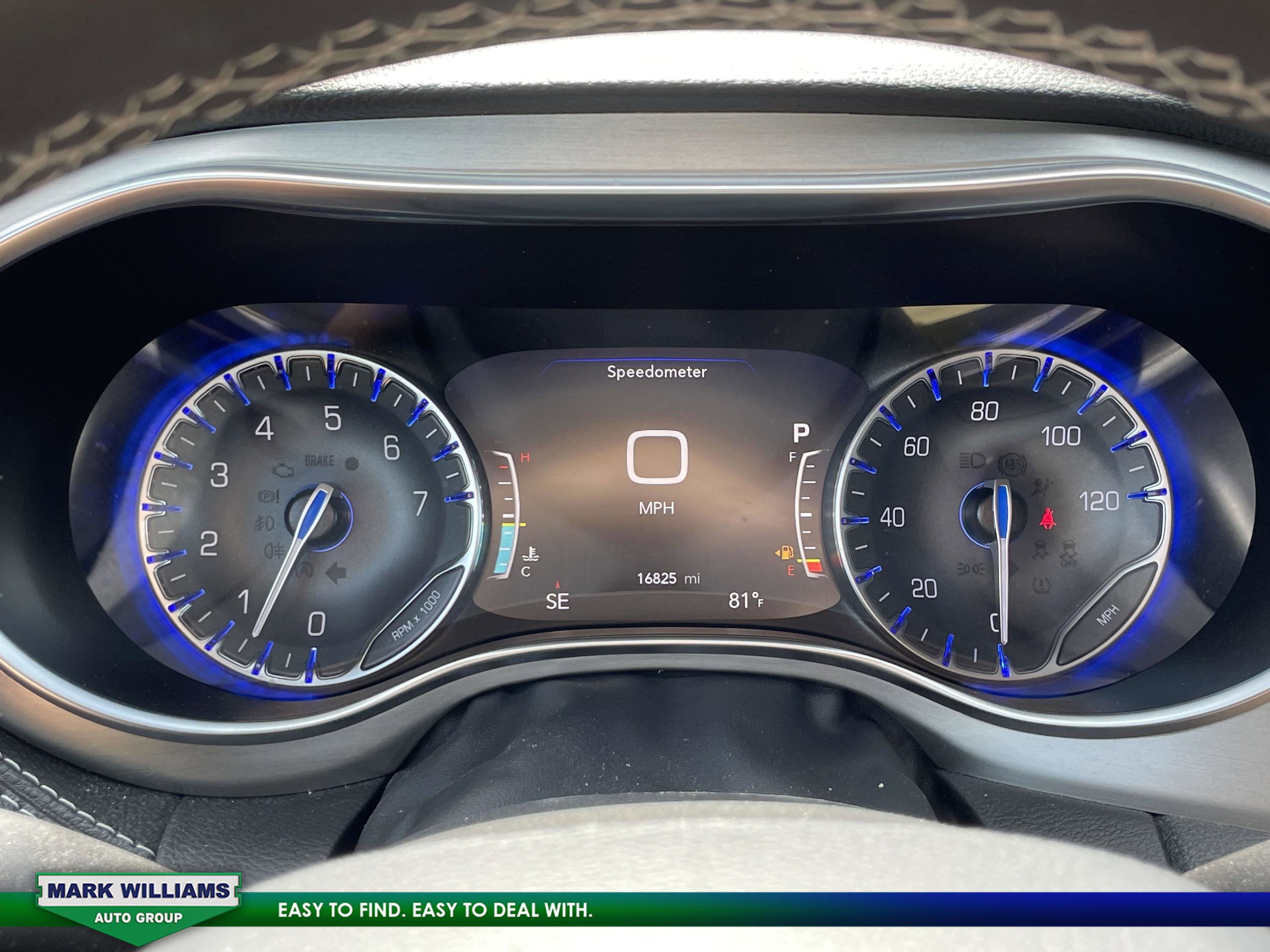 Used 2024 Chrysler Pacifica Limited w/ S Appearance Package image 16