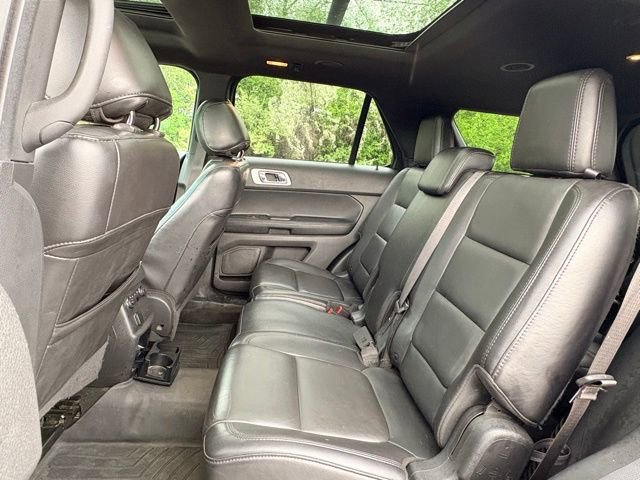 Used 2014 Ford Explorer XLT w/ Equipment Group 202A AWD/4WD image 10