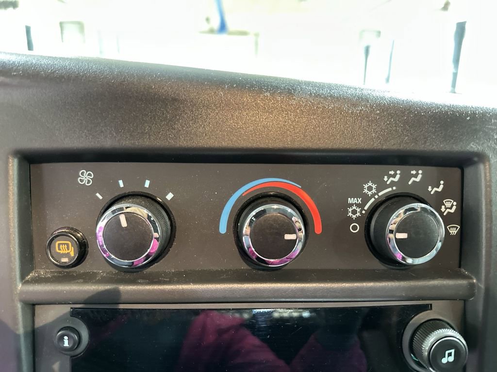 Used 2024 GMC Savana 2500 w/ Driver Convenience Package image 16