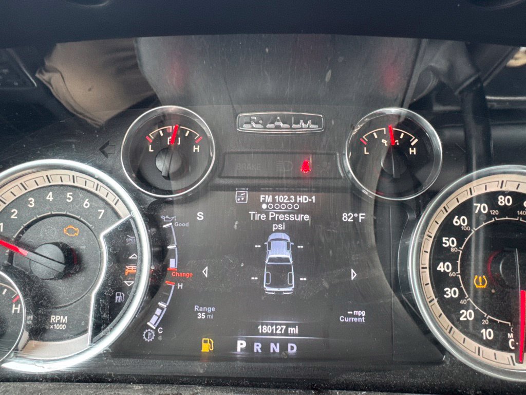 Used 2018 RAM 2500 Big Horn w/ Sport Appearance Group AWD/4WD image 13