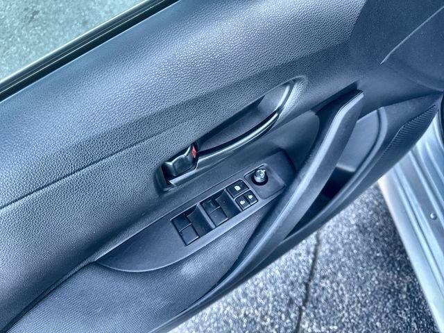 Used 2024 Toyota Corolla LE FWD image 22