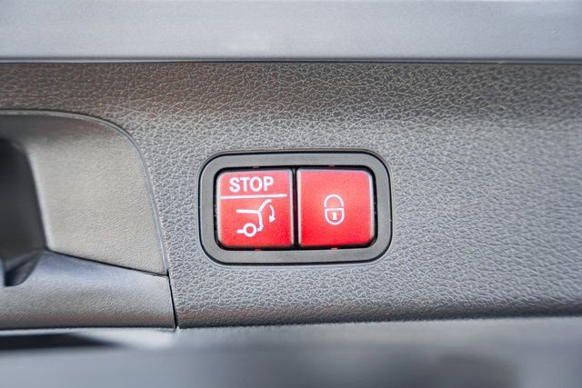 Certified 2025 Mercedes-Benz GLS 450 4MATIC image 12