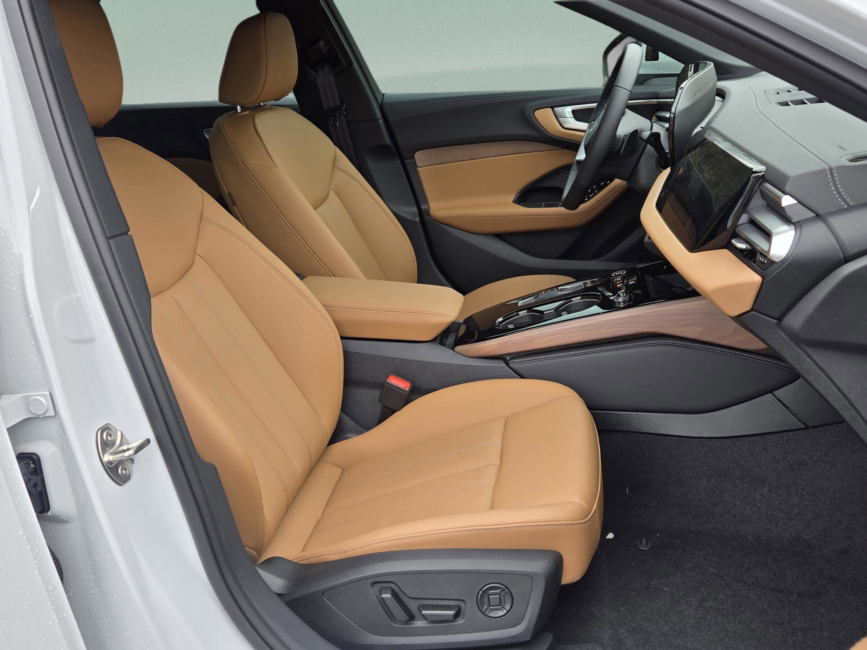 Used 2025 Audi A5 2.0T Premium image 15