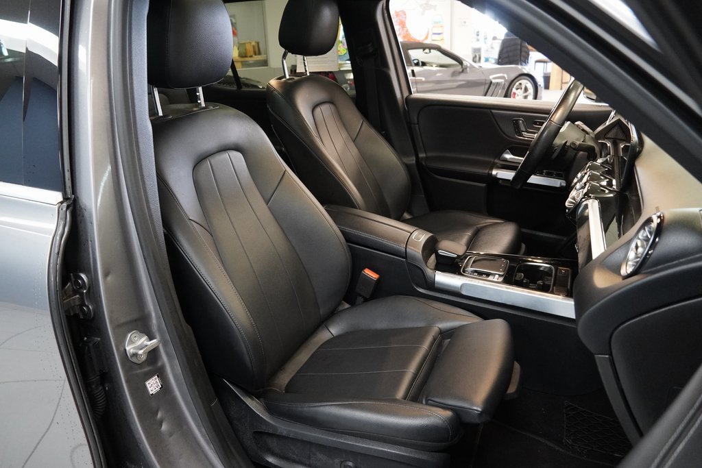 Used 2020 Mercedes-Benz GLB 250 4MATIC image 25