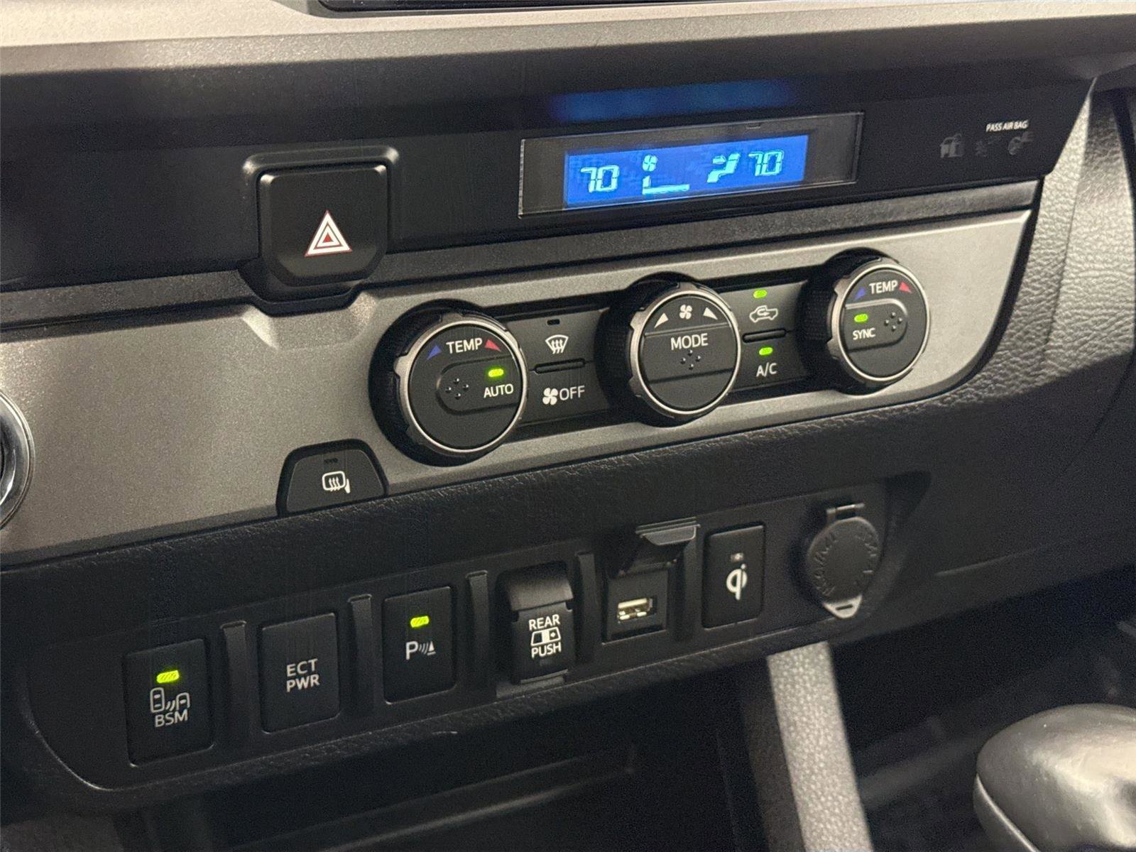 Used 2022 Toyota Tacoma TRD Sport w/ Technology Package RWD image 24