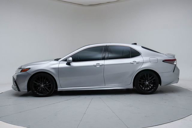 Used 2021 Toyota Camry XSE image 2