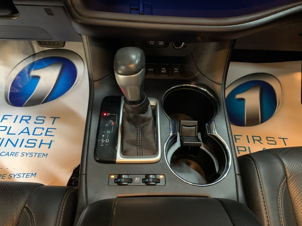 Used 2018 Toyota Highlander Limited image 27