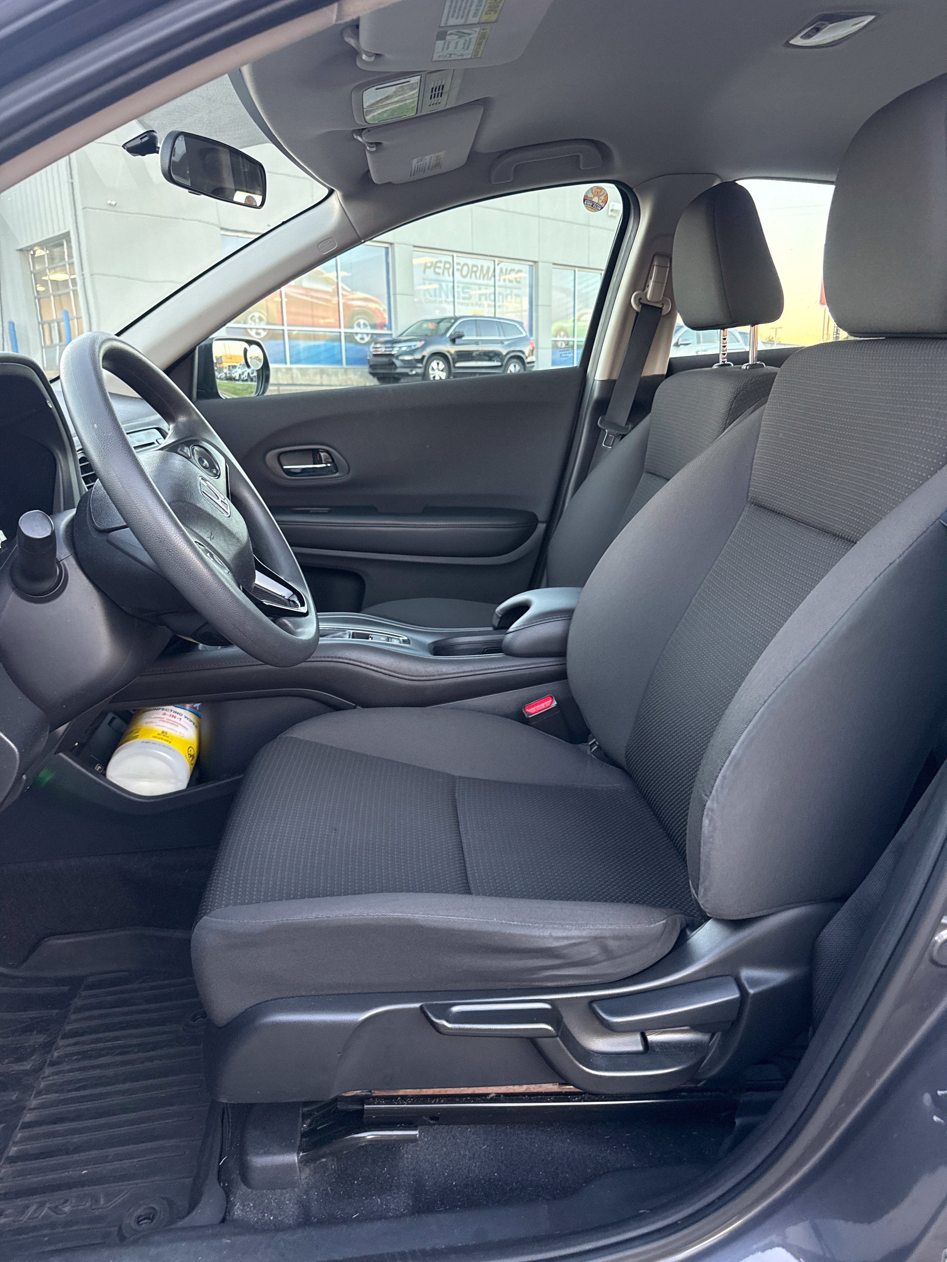 Used 2019 Honda HR-V LX image 9