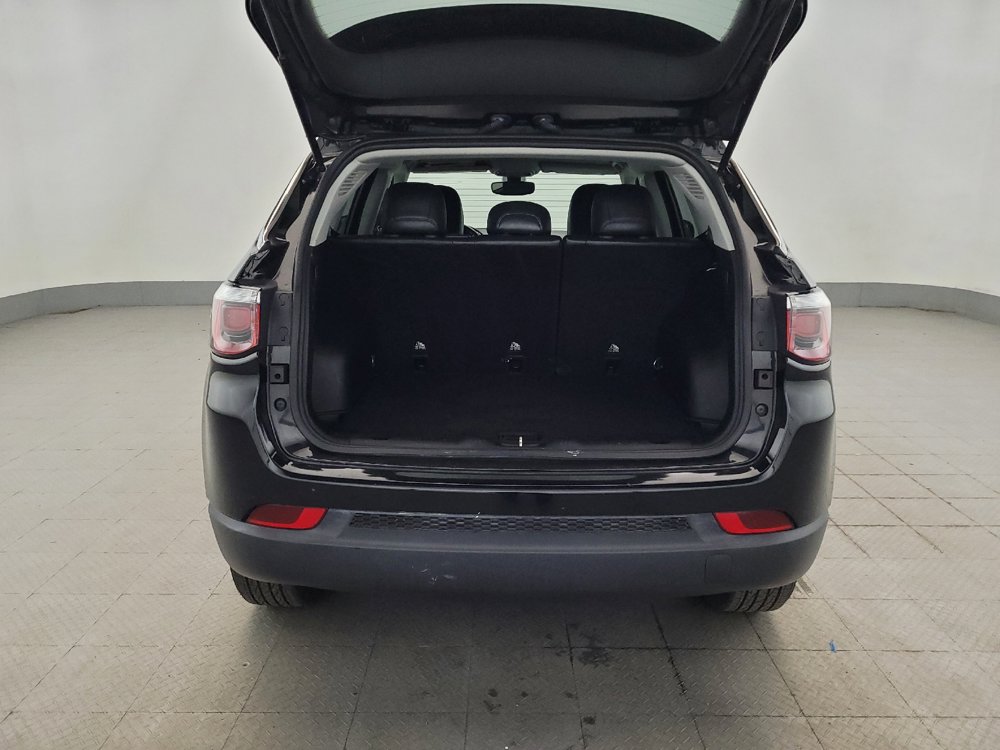 Used 2019 Jeep Compass Latitude w/ Popular Equipment Group AWD/4WD image 29