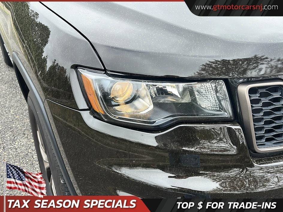 Used 2016 Jeep Grand Cherokee Laredo 75th Anniversary image 10