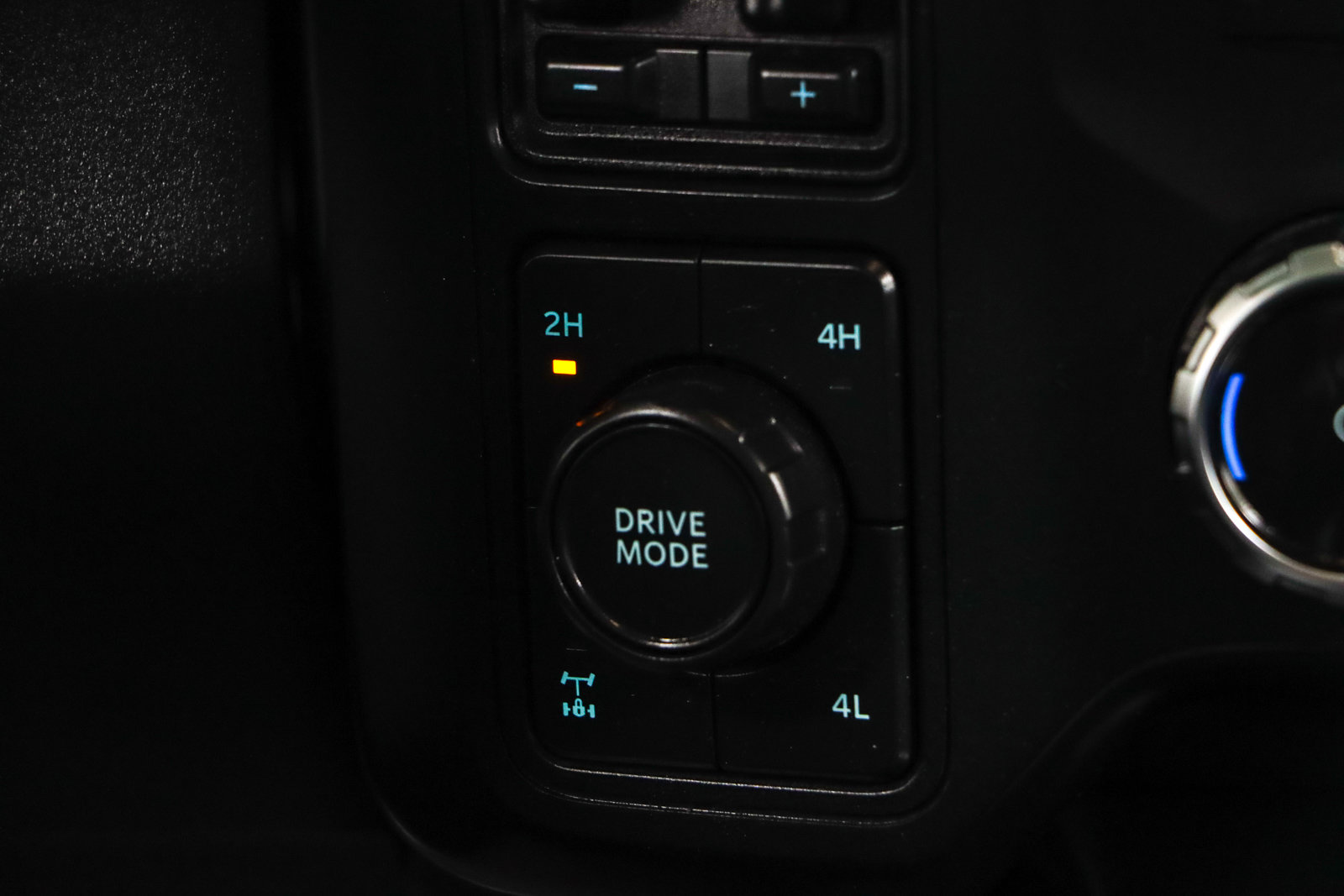 Used 2024 Ford F250 Lariat w/ Lariat Ultimate Package image 22