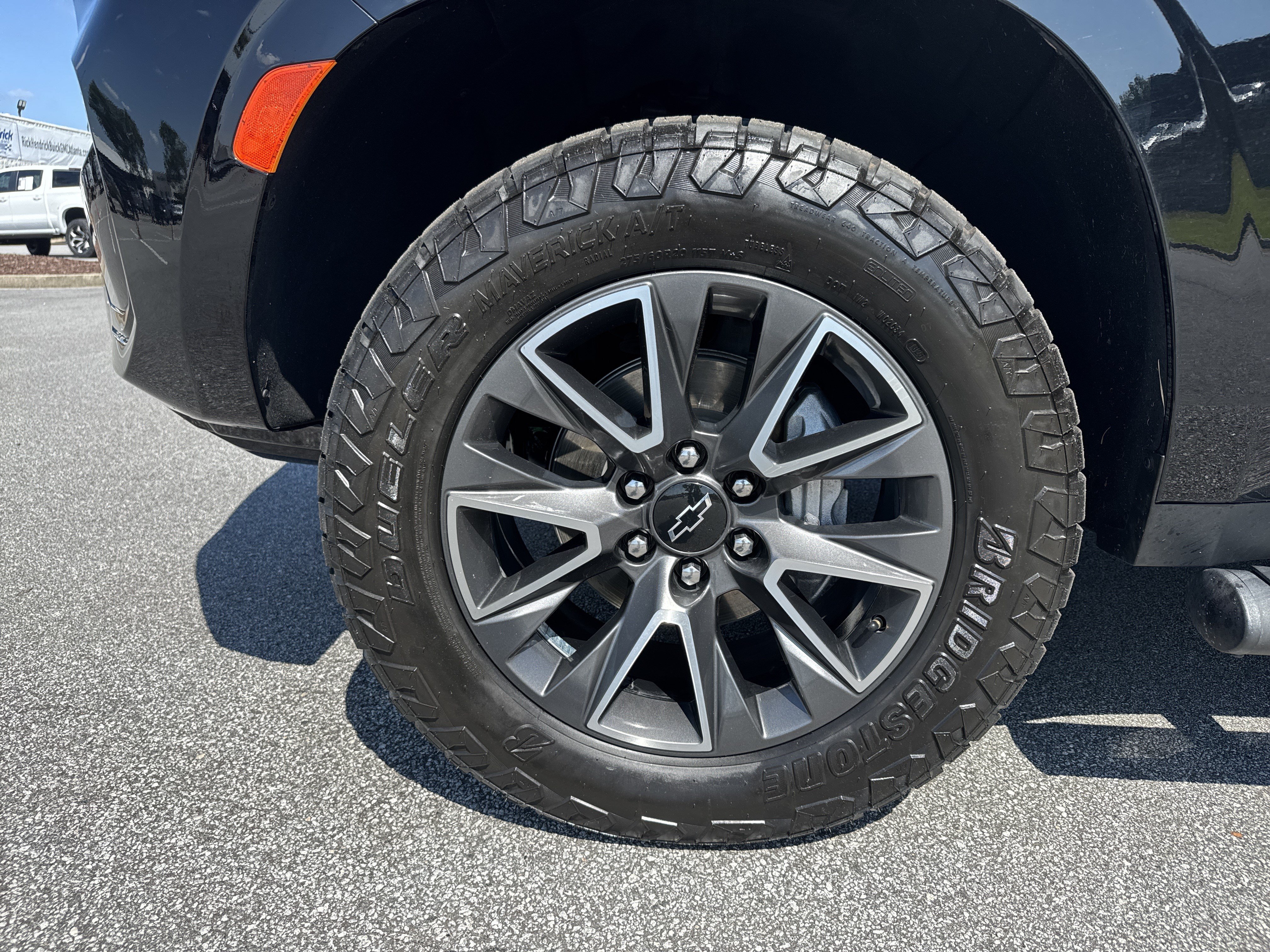 Used 2024 Chevrolet Tahoe Z71 w/ Luxury Package AWD/4WD image 13