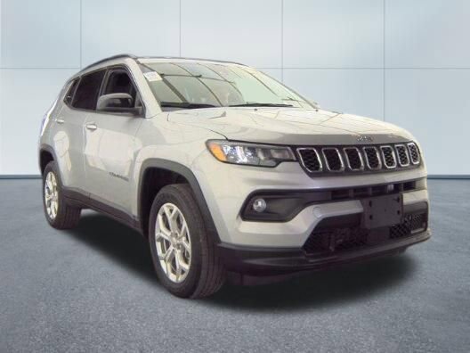 Used 2024 Jeep Compass Latitude w/ Convenience Group video 2