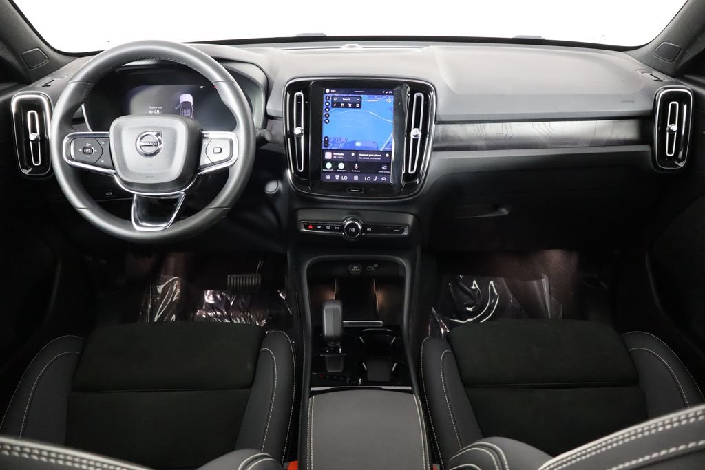 Used 2023 Volvo C40 P8 Recharge Ultimate AWD/4WD image 13