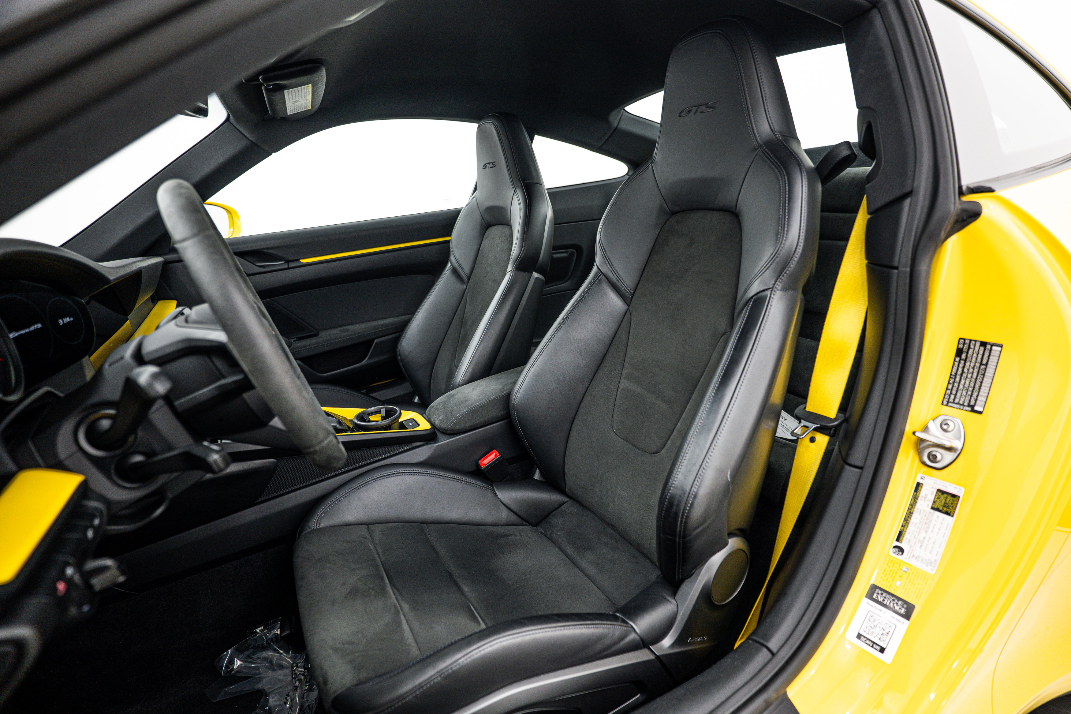 Certified 2023 Porsche 911 Carrera GTS RWD image 5