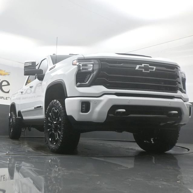New 2026 Chevrolet Silverado 2500 High Country w/ High Country Premium Package image 3