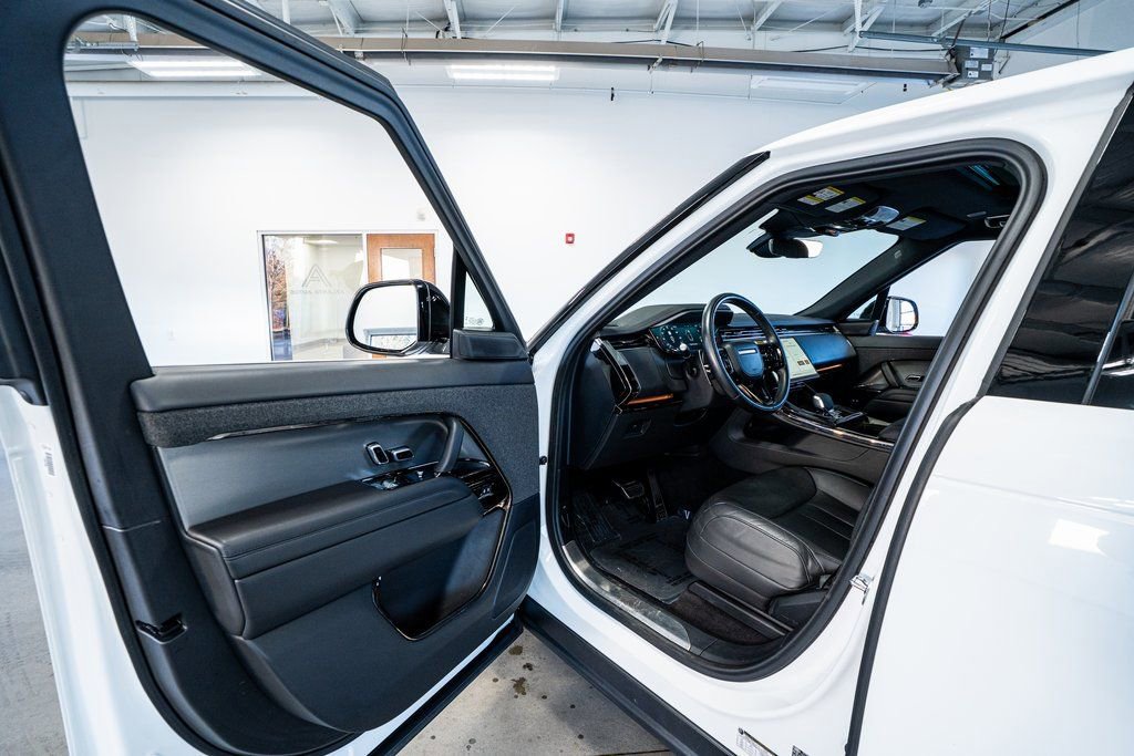 Used 2024 Land Rover Range Rover Sport Dynamic SE image 37