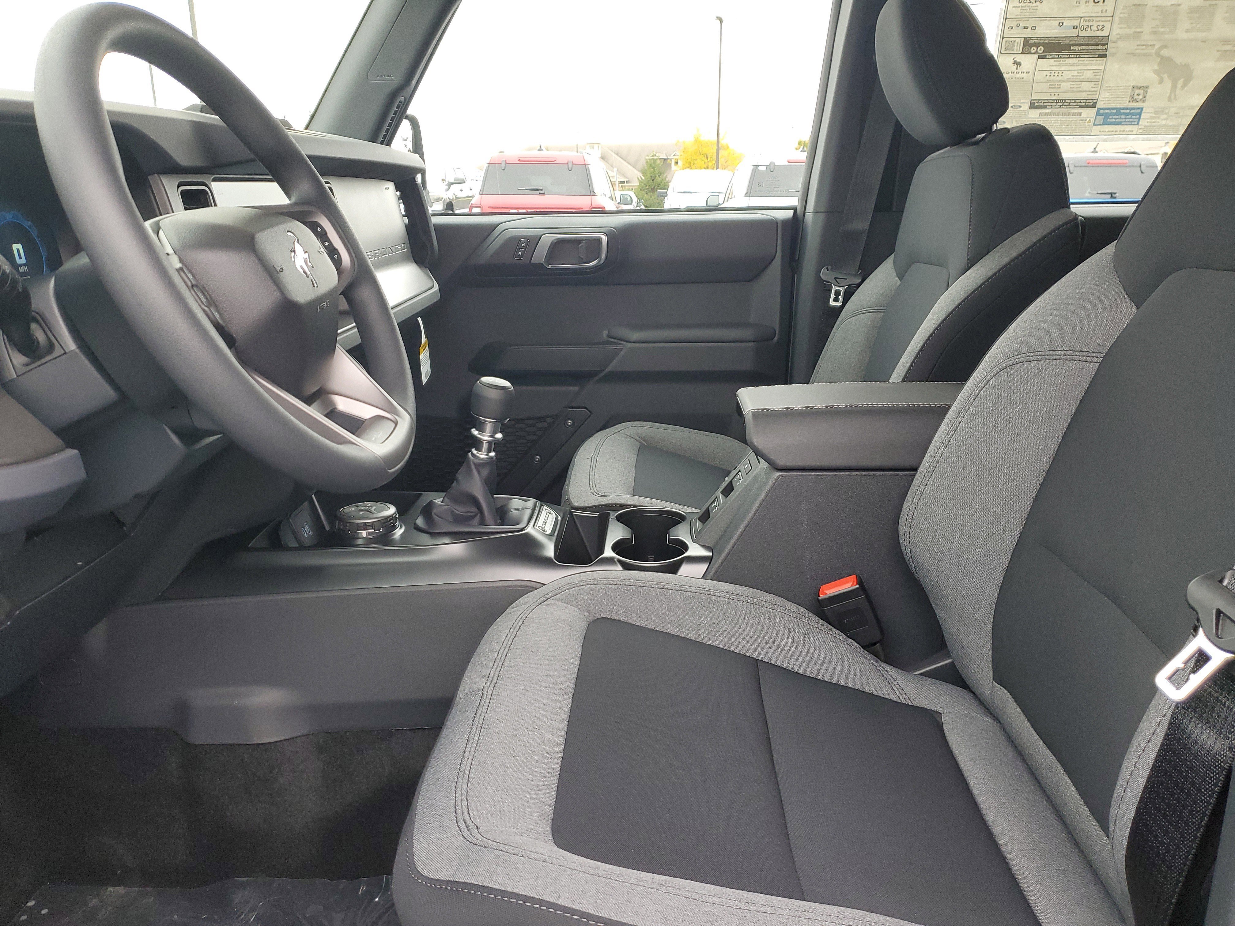 New 2025 Ford Bronco 4-Door image 19