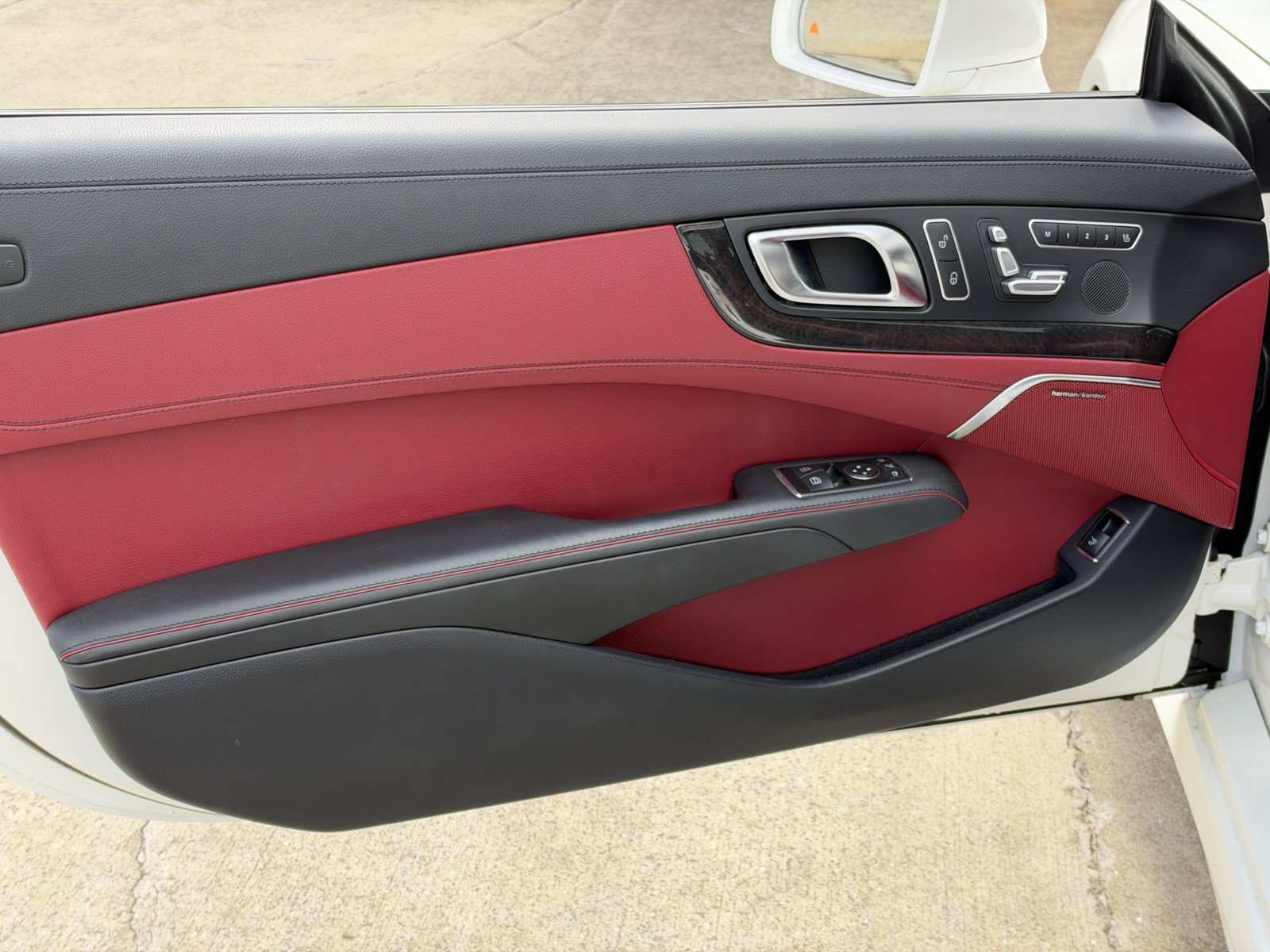 Used 2013 Mercedes-Benz SL 63 AMG image 14