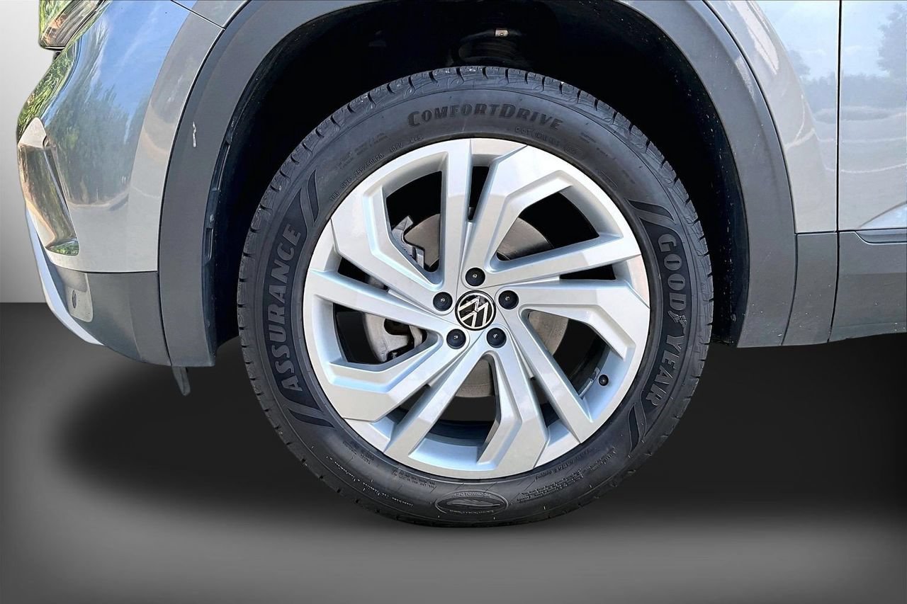 Used 2023 Volkswagen Atlas SE AWD/4WD image 32