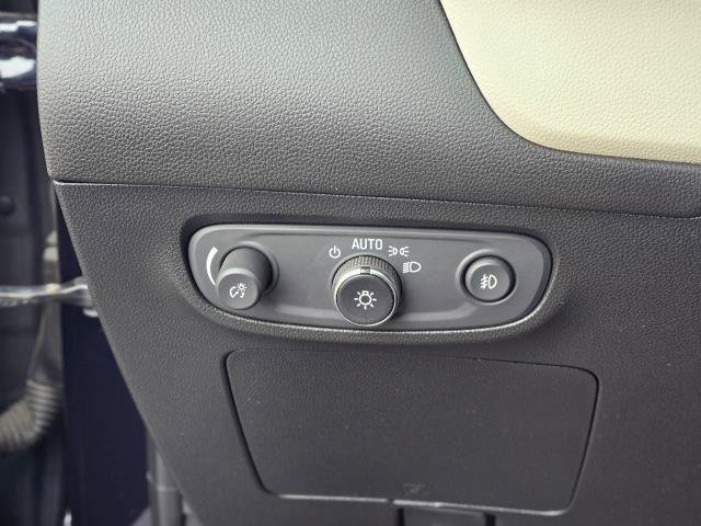 Used 2021 Buick Encore GX Select w/ Sport Touring Package image 14