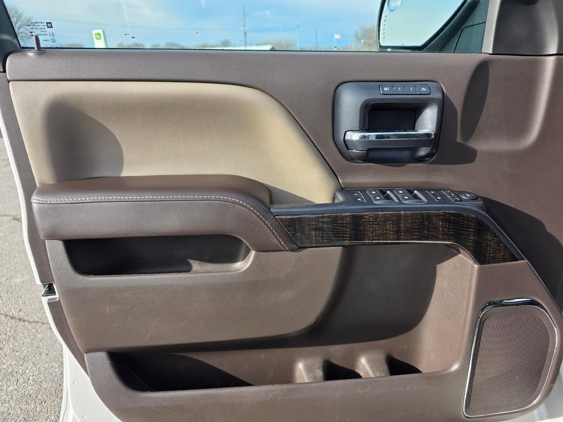 Used 2016 GMC Sierra 1500 Denali w/ Denali Ultimate Package image 12