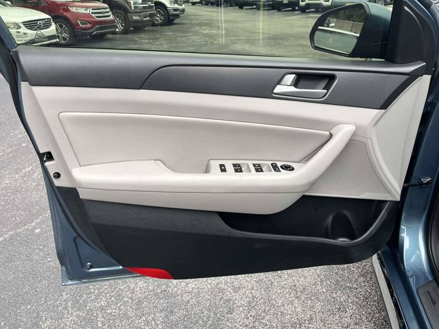 Used 2017 Hyundai Sonata Sport w/ Value Edition Package 02 FWD image 17