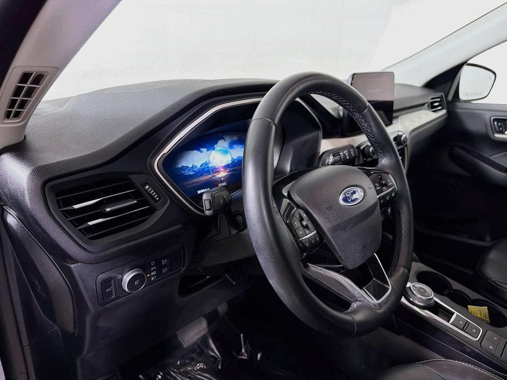 Used 2022 Ford Escape SEL w/ Technology Package AWD/4WD image 10