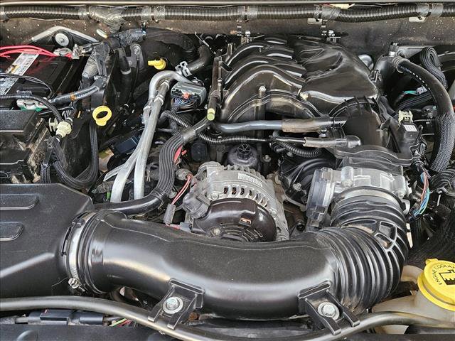 Used 2015 Jeep Wrangler Unlimited Sahara w/ Connectivity Group AWD/4WD image 22